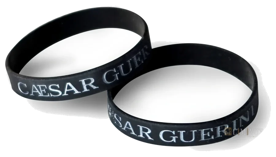 Pulseira de borracha preta com logo Caesar Guerini